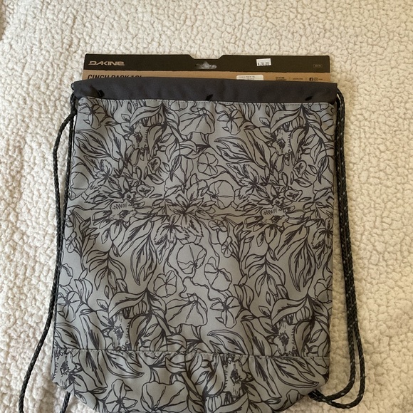 DAKINE CINCH PACK 16 L POPPY GRIFFIN NWT - Picture 2 of 3